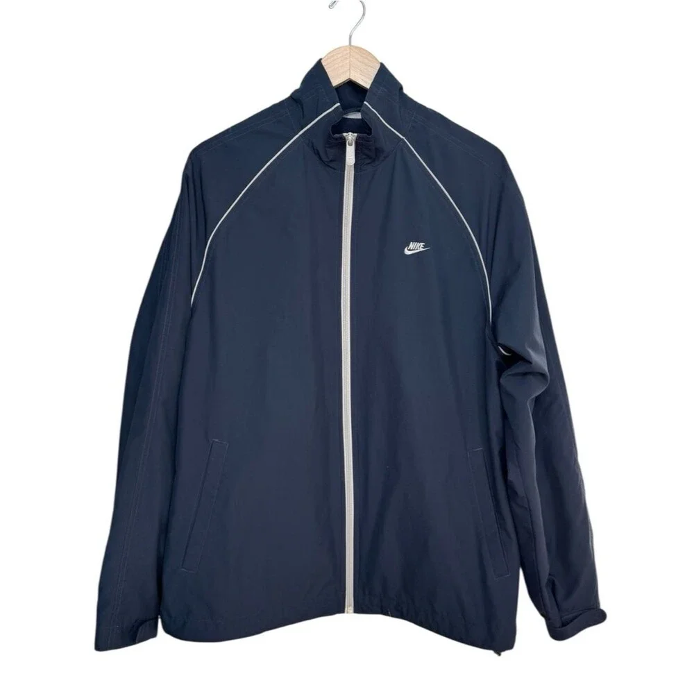 Nike Men’s Vintage Long Sleeve Navy Blue Zip Up Logo Jacket Outerwear. Large.